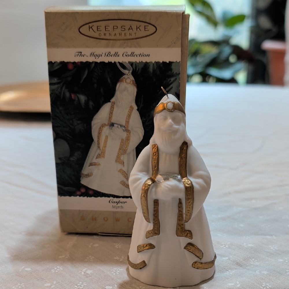 Hallmark Collectible Figurine From The 1996 Magi Bells Collection